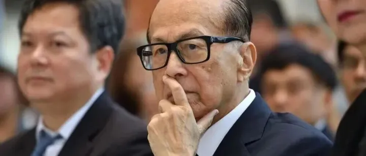 一条假死讯，炸出李嘉诚的撤退路线