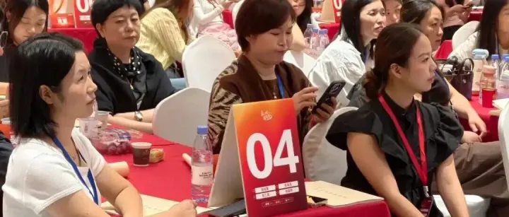 儿童影楼私域运营：怎么让满意客户主动转介绍，而不是靠返现求人