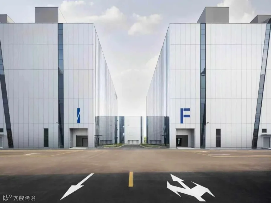 I栋与F栋之间园区道路