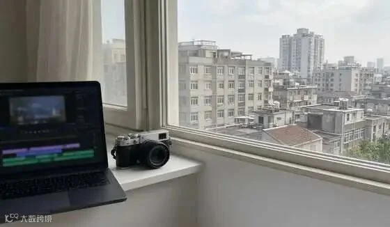 配图