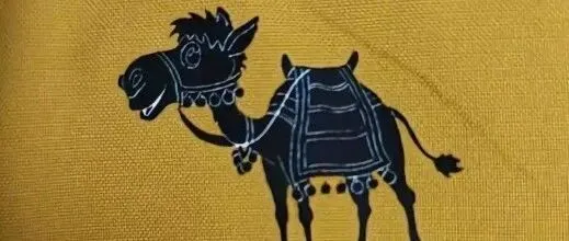 远看骆驼，近看是驴：“骆驼骑师”为何引发擦边争议