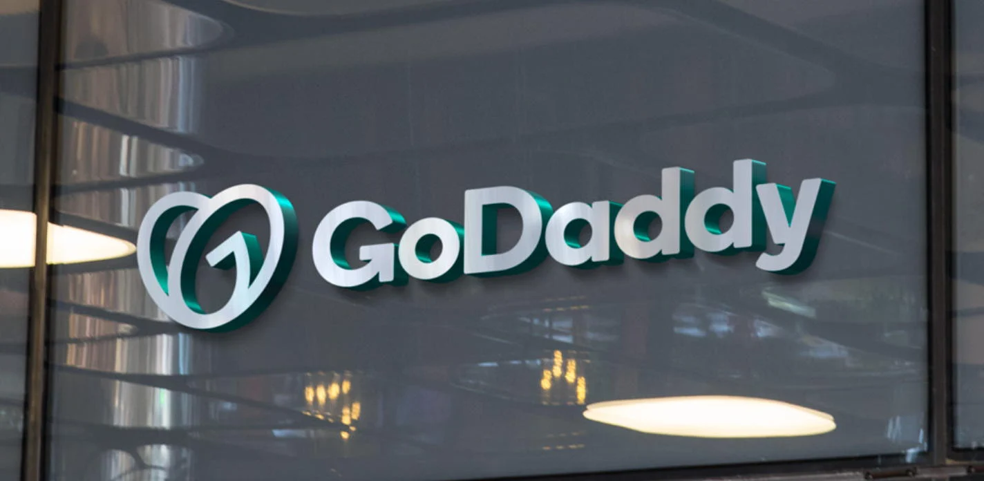 GoDaddy:提供域名注册和互联网主机服务