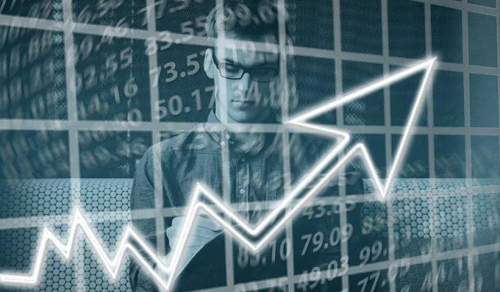 各位老板，<em>2025</em>你要用AI赚钱