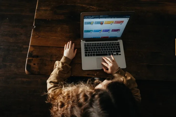 2025独立站盈利突围指南：7步搭建高毛利的数据驱动模型