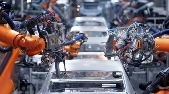 西方技术封锁半个世纪，中国机床如何逆袭？一口气看懂国产工业母机发展脉络