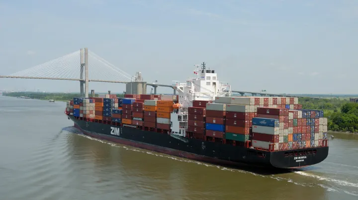 市长反对，员工罢工！