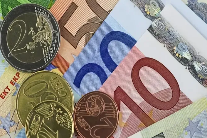 1美元兑欧元汇率是多少？