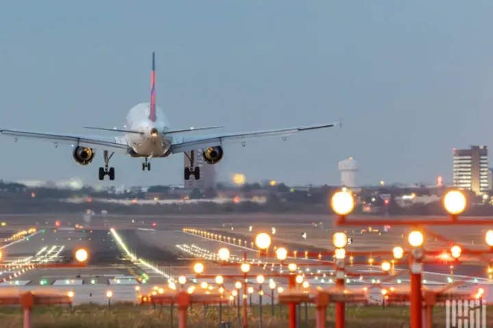 特朗普考虑将美国邮政私有化；三大航发布最新货运数据；中国邮政开通新航线