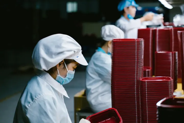 35年外贸大厂破产倒闭，遣散所有员工！