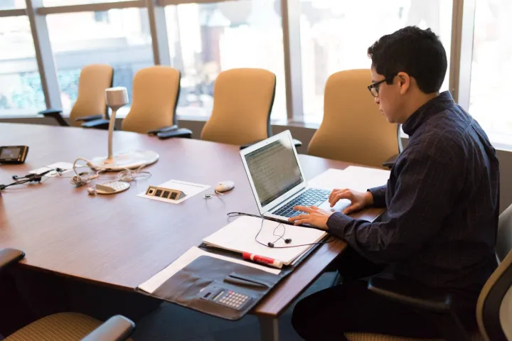 解析2025年八大主流外贸建站平台，哪款更适合你？