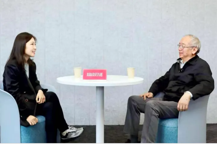 对话王小鲁：AI和出海，大变局下的新动能