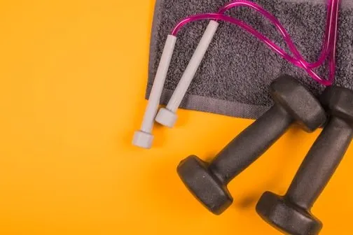 跨境贸易视角：健身器材采购的物流、认证与成本控制