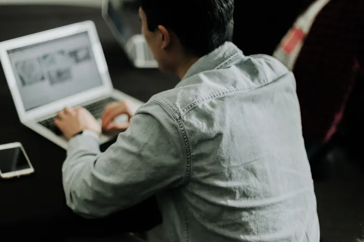  从零到精通的独立站搭建全攻略：新手7天快速上手指南（附避坑清单）  