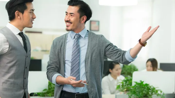 2025美国签证/牌照服务商评估与避坑指南：解读红黑榜与风险警示