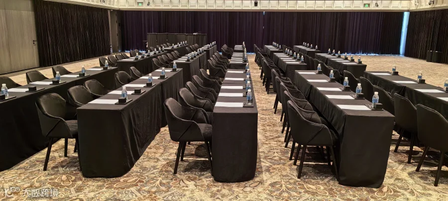 展会必备｜上海活动家具租赁，桌椅沙发一站配齐的靠谱公司