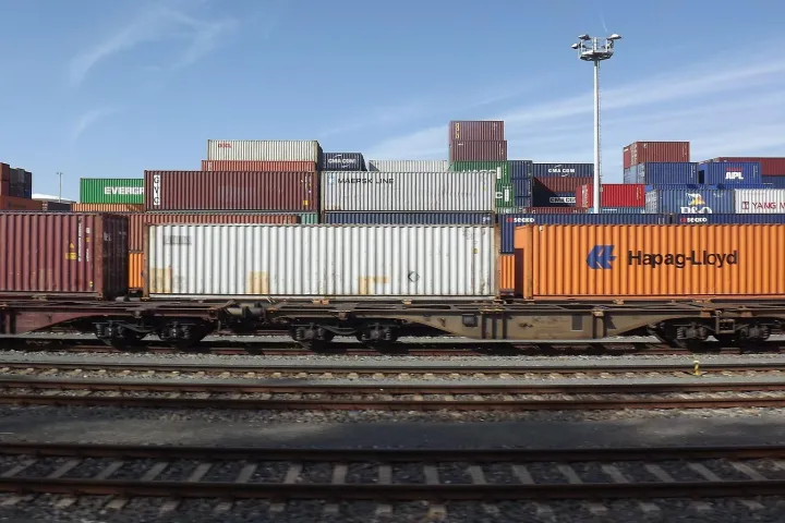 扣留3个月，数百个中国集装箱被退运回国！