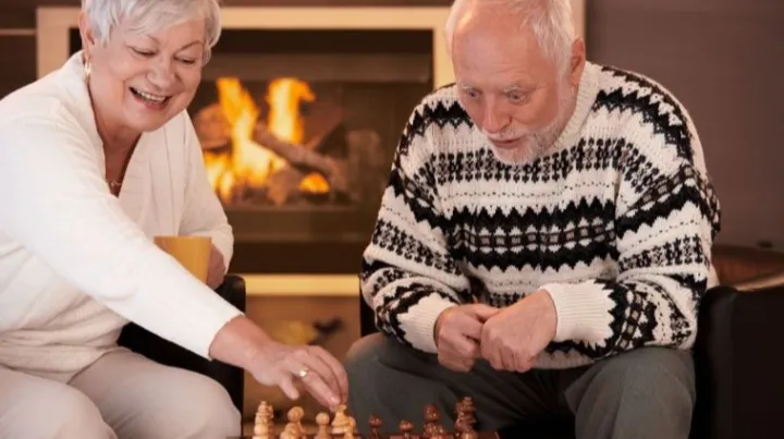 卖断货，销售额暴涨50%！中国老年玩具火爆日本 | 爆品洞察