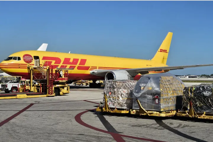 嘉里物流与大货主成立合资公司；DHL与Atlas Air终结合资关系；顺丰2笔交易成交近5千万！