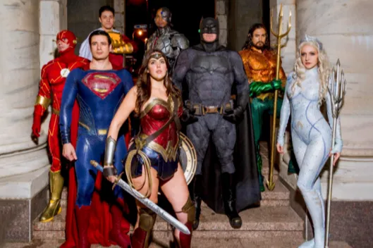 授权服装产业分析：经典角色如何驱动时尚经济