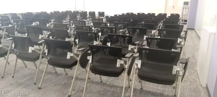 上海会议论坛桌椅租赁哪家好？