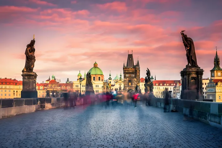 罗马尼亚本本号定制