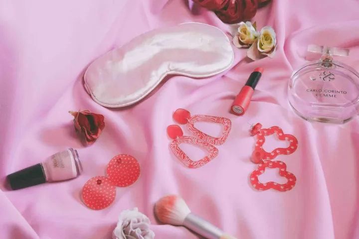   别再等平台放行了！成人用品独立站才是最稳的增长阵地