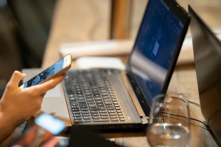 深圳人工智能訓(xùn)練師屬于什么職稱？對(duì)職業(yè)發(fā)展有幫助嗎？