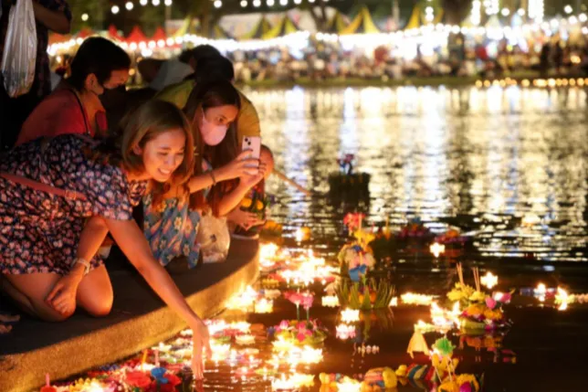 水灯节商机来袭：跨境电商如何点燃泰国“浪漫经济”？