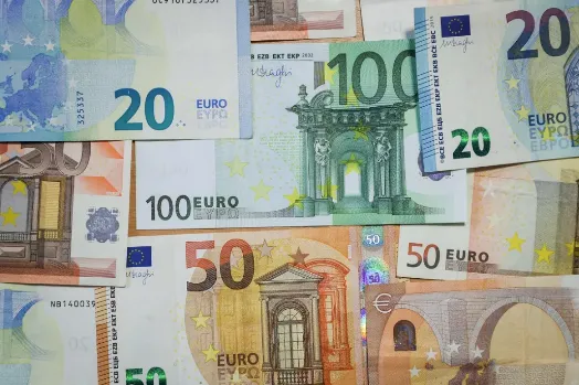 100欧元兑美元汇率是多少？