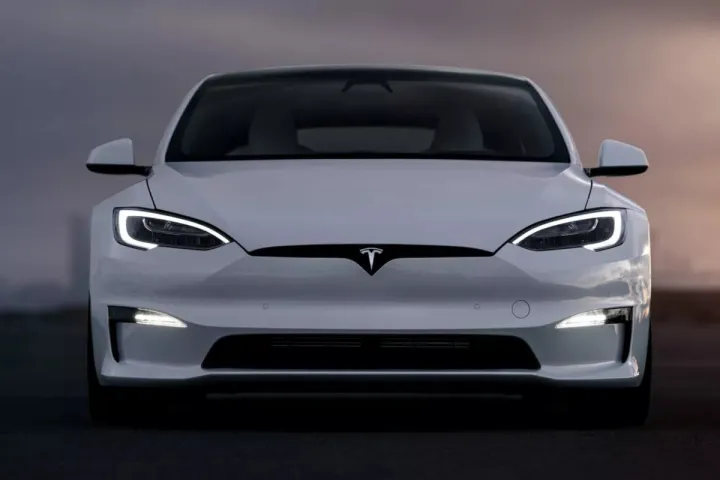 特斯拉利润暴跌71%，销量疲软与马斯克争议双重夹击