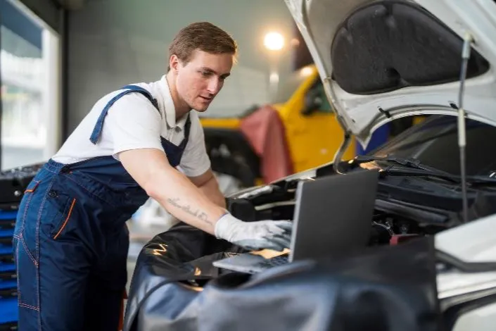 生成式 AI 帮助工程师挖掘隐藏在非结构化数据中的深层洞察 