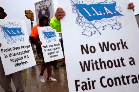 重磅 | 美东港口罢工危机解除，涨薪62%敲定6年运营稳定期！