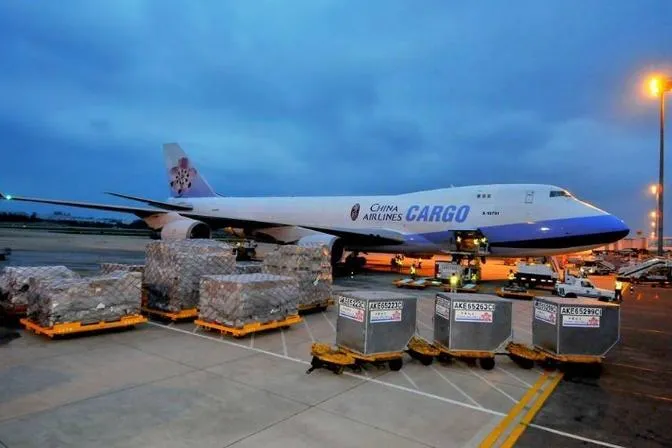 关税政策波动导致电商平台取消包机，B2B2C能否成为新常态？