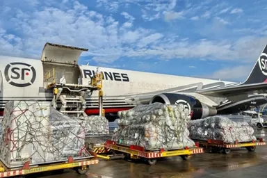 顺丰控股2月实现营收183亿元；南航物流推出转运新模式；TEMU加速从全托管向半托管转型