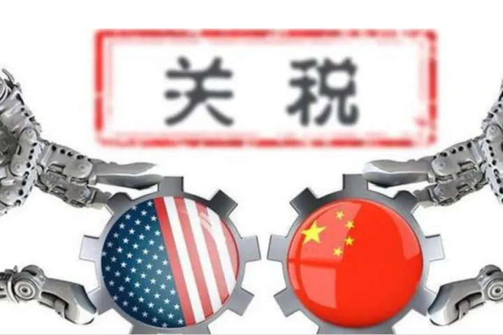 行业巨震！特朗普关税新政增税10%，低于800美元小额货物不再豁免