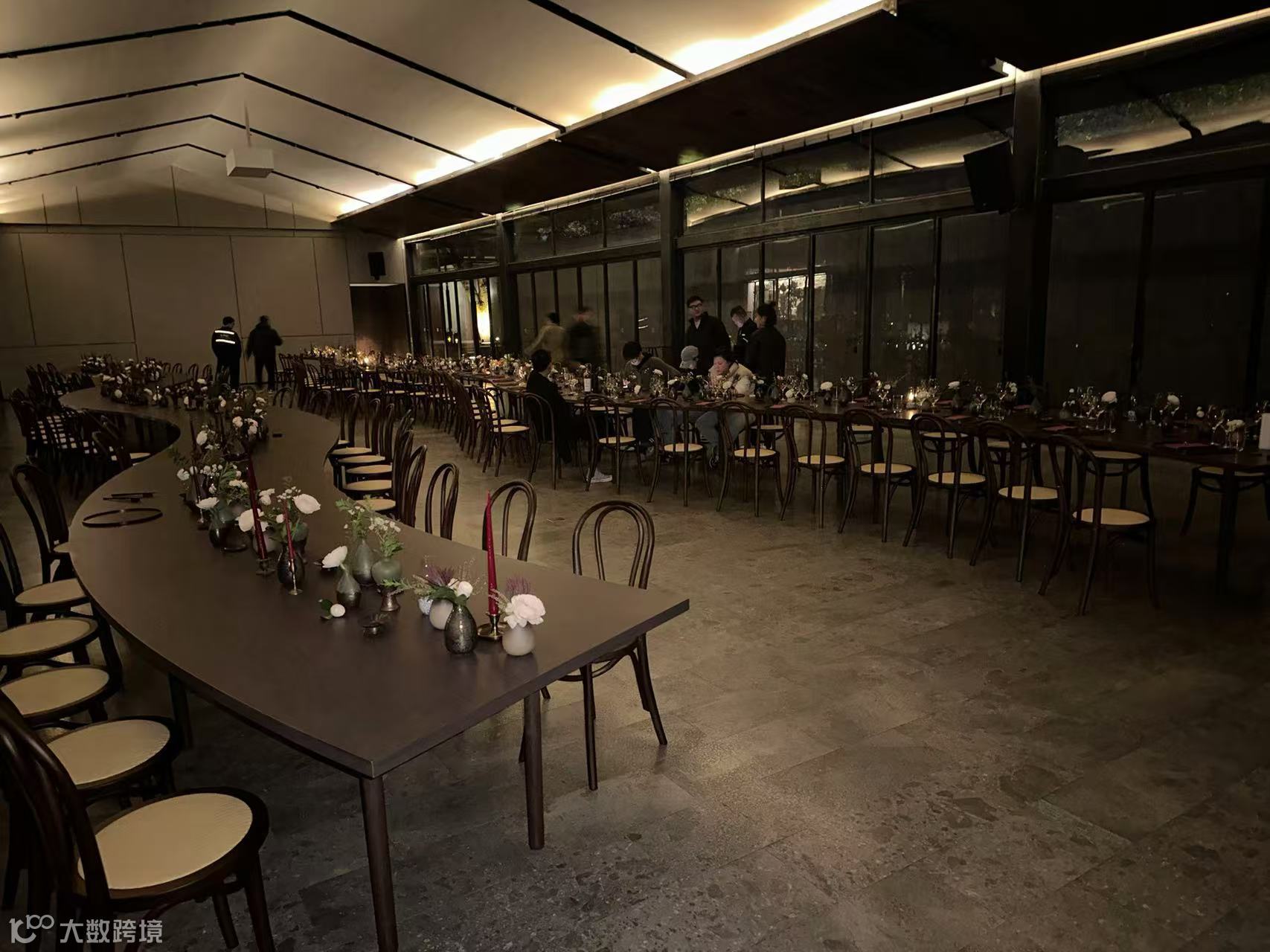 照着找！上海高端桌椅租赁“靠谱公司”直接抄！