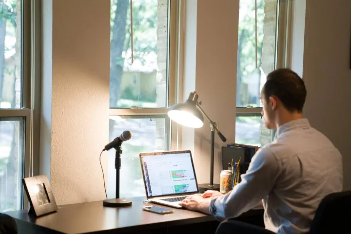 独立站是什么意思？新手必须掌握的独立站运营逻辑