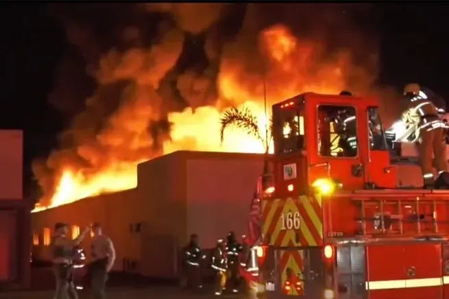 亚马逊美国仓库突发大火！卖家的货该怎么办？