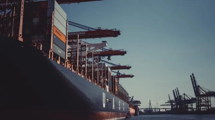 越南遭美国关税重创，出口损失或超250亿美元！