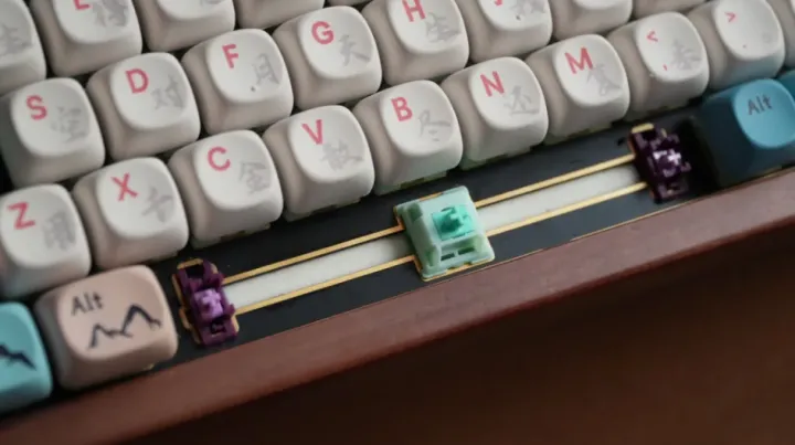 从破圈到全球百万用户，国牌AKKO的海外打法为什么这么“顺”？