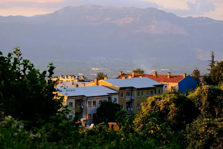 国家人社部认证！2026 人工智能训练师证书，用途福利报考条件全解析