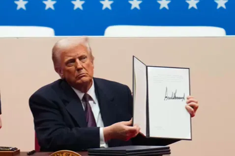 美国再出“狠招”，比加关税恶劣！中美贸易关系面临严峻挑战