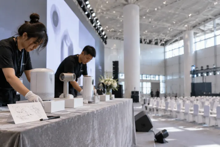 河北制造先补产品表达，3300件设计精品摆上了雄安的展台