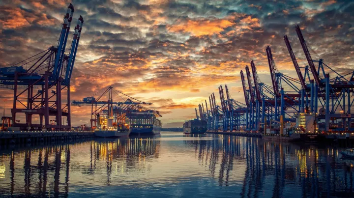 霍尔木兹海峡关闭，中东航线混乱！