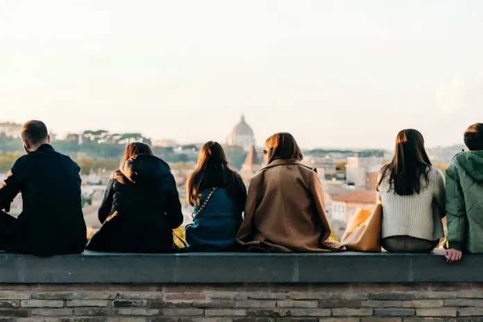 全球 Z 世代潮，中国品牌出海的新逻辑