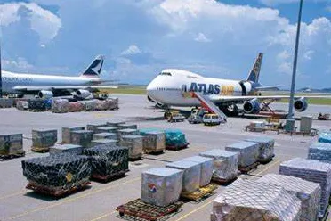 DSV甩出100%股权资产；中远海运与该国邮政签约；京东航空货机机队规模达12架