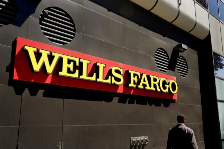 行业巨震！大批卖家账号陷入危机，富国银行将退出跨境收款行业 | 跨境焦点