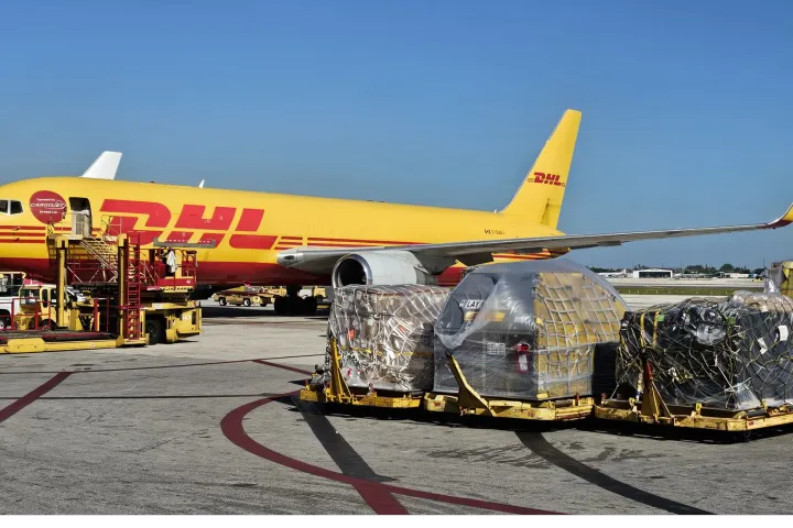 西邮物流投入一新仓；DHL与该国邮政续签合作；MSC航空货运再添一架777F