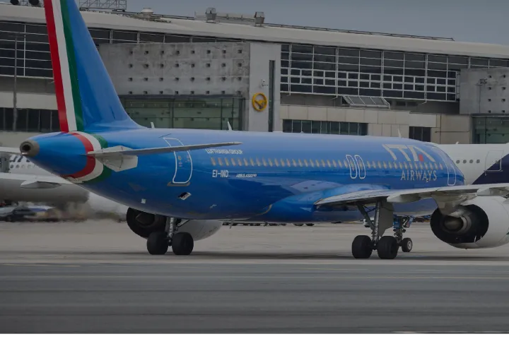 东航物流新合作；亚马逊与CEVA物流深化合作；中外运新成立一合资公司