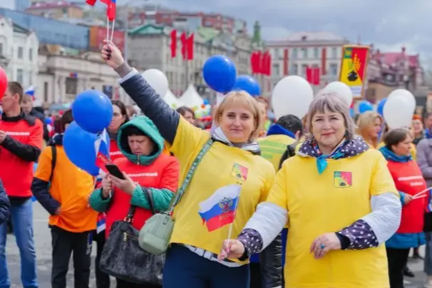 胜利日与石油工人节：瞄准俄罗斯特色节日